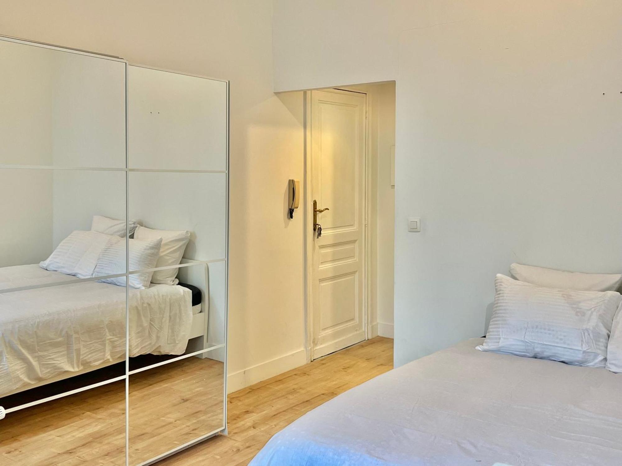 Hyper Centre Apartment